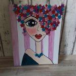 Foto: Nadine Molter malt mit Vorliebe knallbunte Frauenköpfe Foto: Nadine Molter