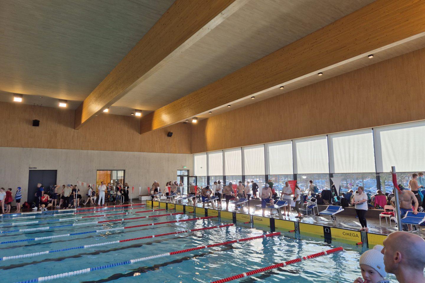 DSW12 TopAthleten vor 50m Freistil_links Niclas Keilmann6_Louis Jäger7_Youssef Omran8. Foto: Bild M. Vieten