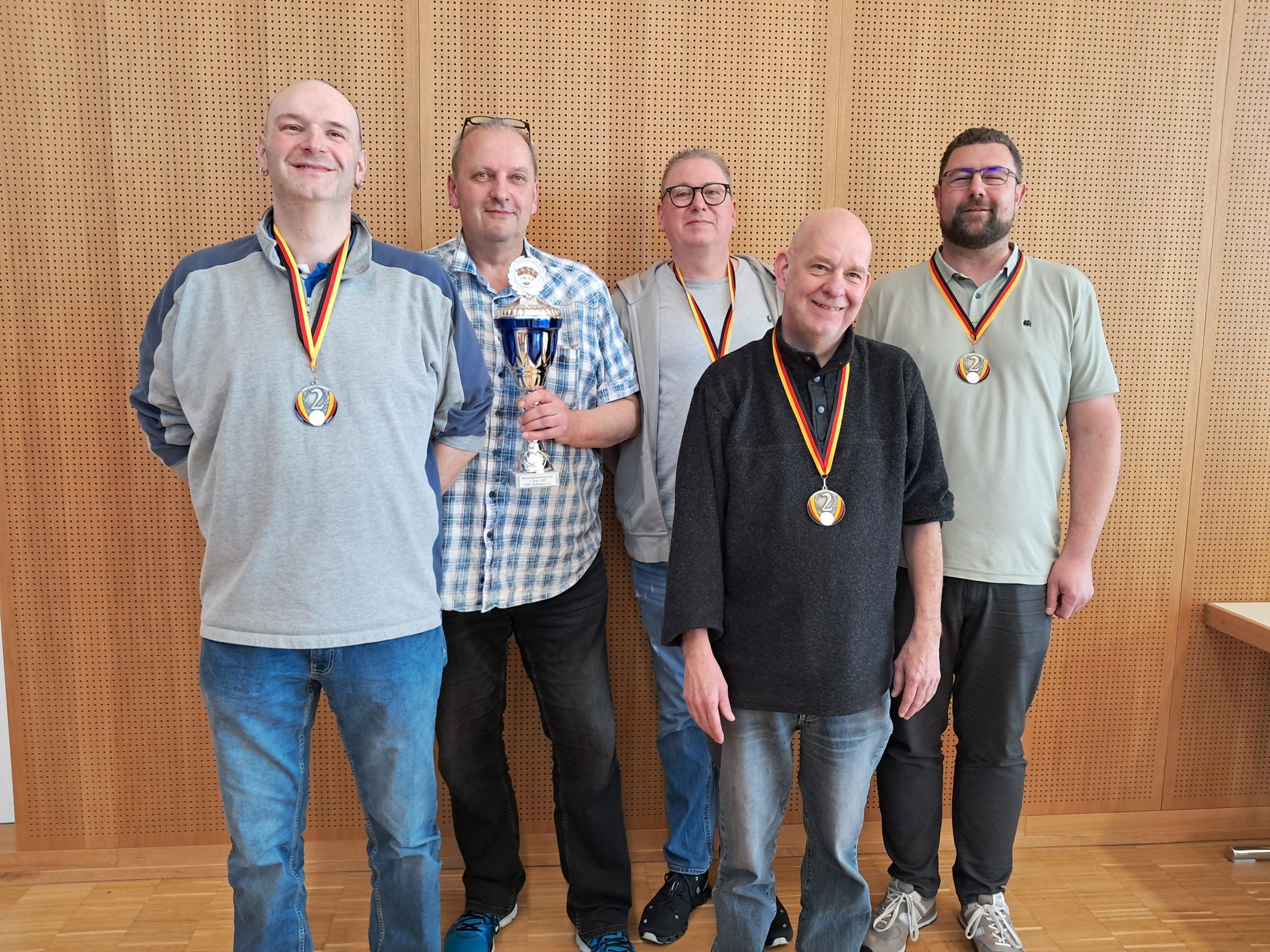 Bild von links nach rechts: Thomas Brückner, Andreas Färber, Jürgen Führer, Martin Steiger und Sascha Dechert