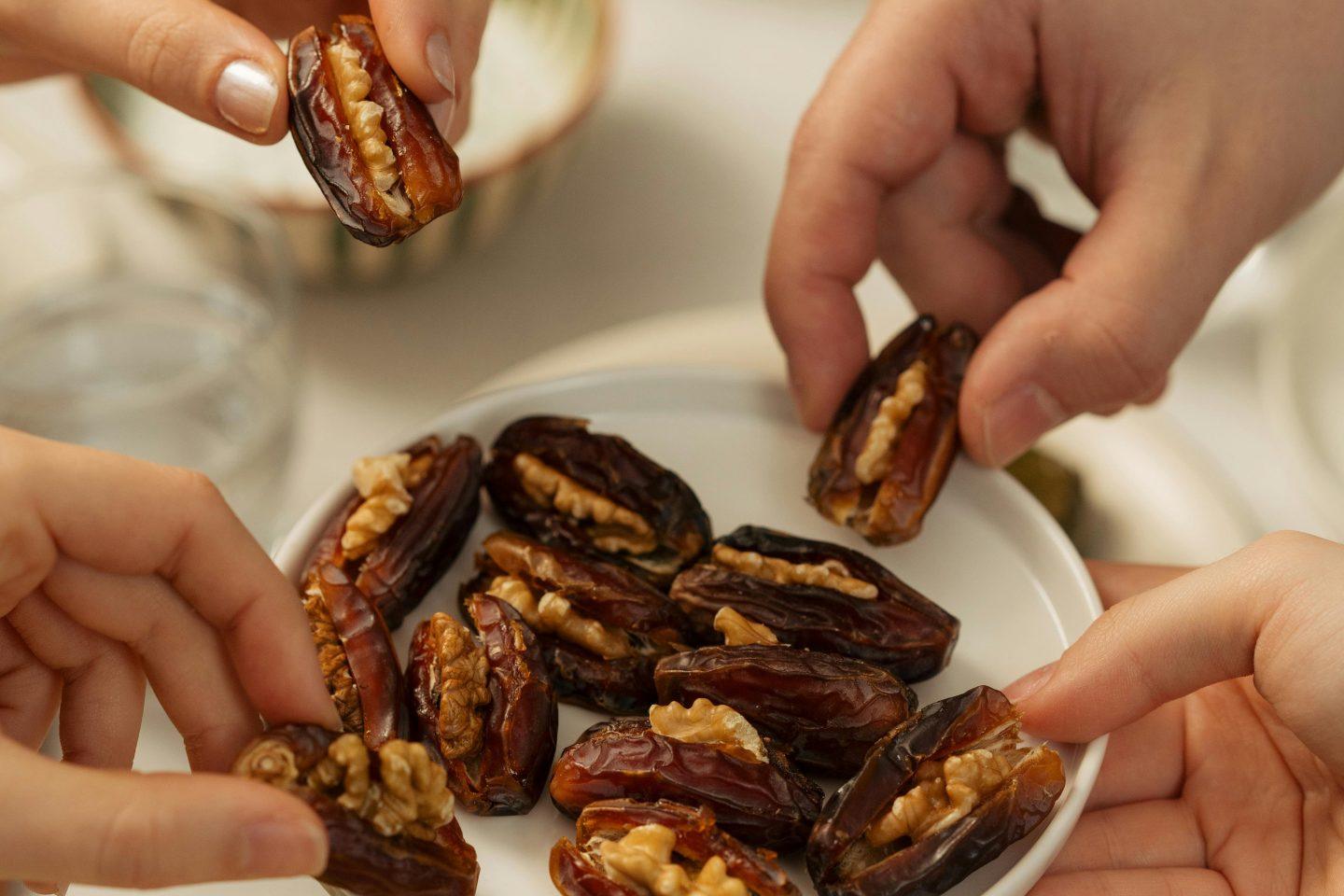 Iftar fastenbrechen essen