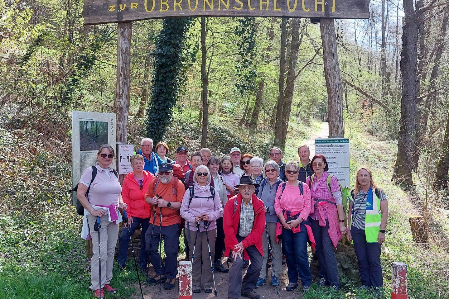 Gruppe eins hat nach längerem Anmasch die Obrunnschlucht erreicht.