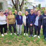 Vorstandsmitglieder und Delegierte der SPD Heimstättensiedlung nach der Jahresversammlung am 26. April 2025 (v.l.n.r.): Manuela Heinrich, Dennis Heinrich, Christina Brahm, Versammlungsleiterin und stellvertretende Vorsitzende der Darmstädter SPD, Werner Rein, Elisabeth Amann-Weinitschke, Janina Büching, Robert Pfeiffer, Dirk Nissen, Ortsvereinsvorsitzende Rita Beller, ehrenamtliche Stadträtin und Frank Horneff. Foto: Wolfgang Galsheimer