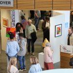 Reges Interesse fand die Eröffnung der Ausstellung „Ich - mittendrin“ im Landratsamt. Foto: Kreisverwaltung