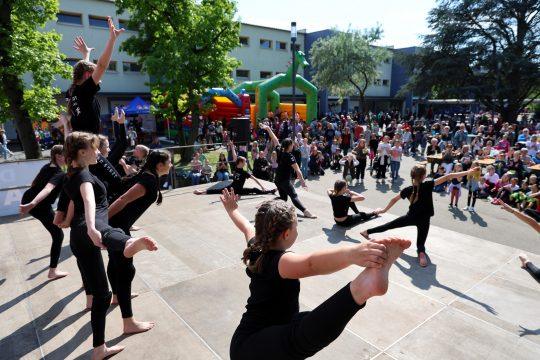 Das vielfältige Bühnenprogramm wie hier die „Dreamdancer“ des TV Crumstadt begeisterte auch im vergangenen Jahr. Archivfoto: Stadt Riedstadt